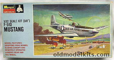 Monogram 1/32 F-51D Mustang with Retracing Gear and Dropping Bombs, PA77-6847 plastic model kit